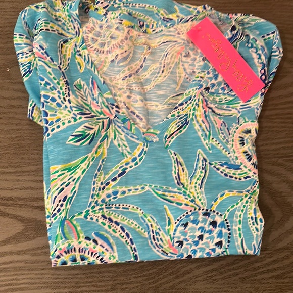 Lilly Pulitzer Tee Shirt - Brand New - Picture 4 of 4